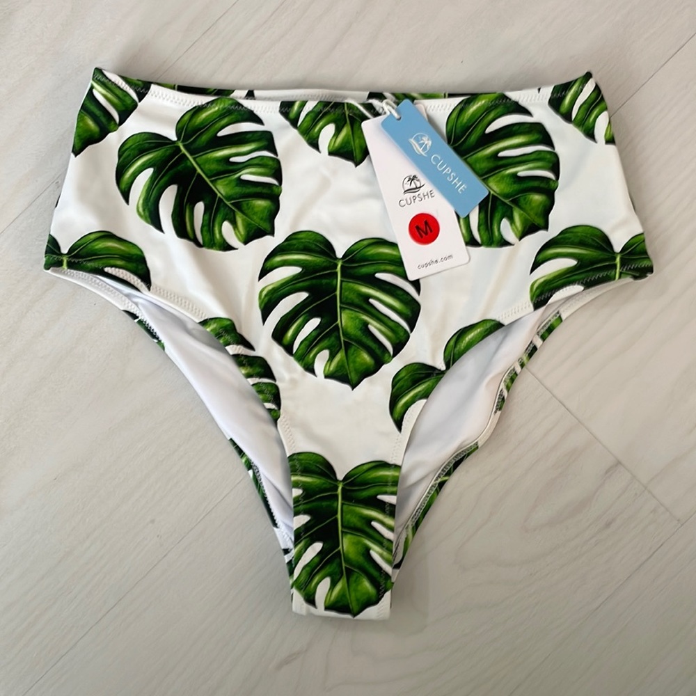 High rise, palm print, bikini bottoms 🌴